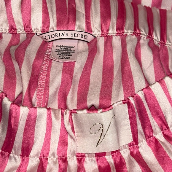 Victorias Secret silky sleep shorts - Picture 7 of 10
